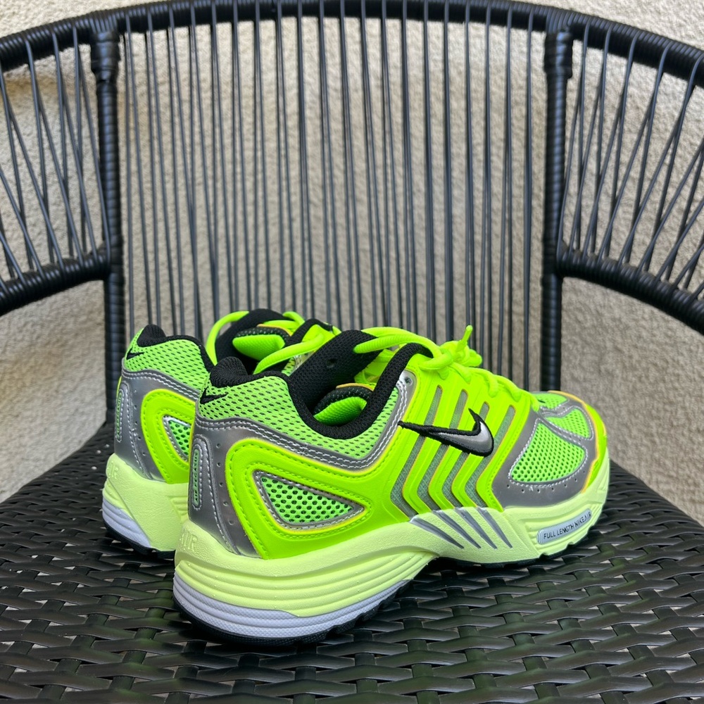 Size 6 Nike Air Pegasus 2005 Volt Lime Green Women’s Sneakers - Picture 6 of 9